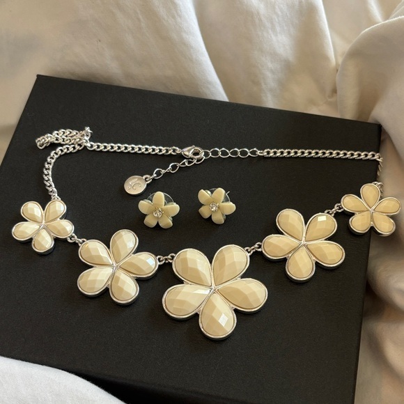 Liz Claiborne Jewelry - Liz Claibourne Silver toned White Facetted Flower Necklace and earrings set